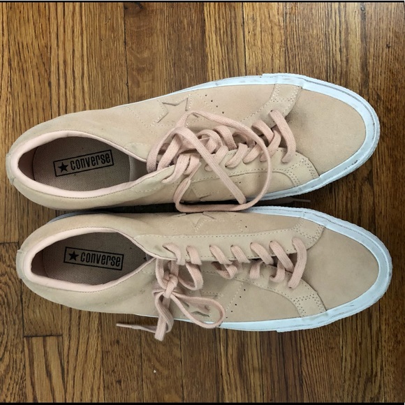 blush converse